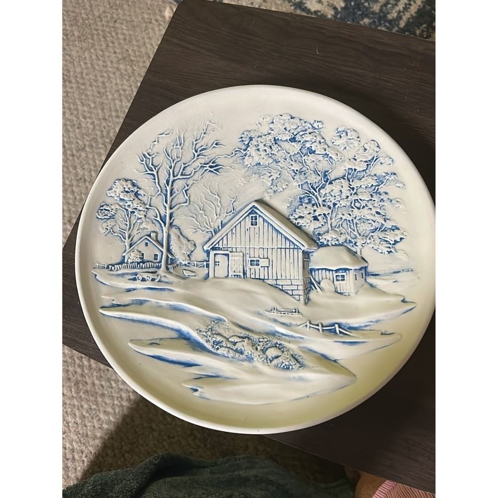 Plate Byron Mold 1972 Farm & Barn Snow Scene